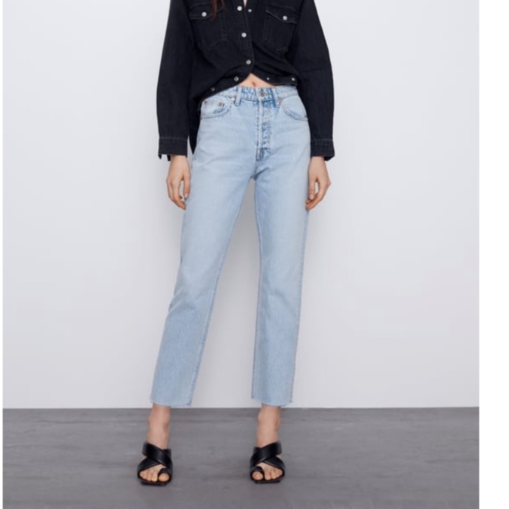 Zara hi-rise straight leg jean - light blue size 8